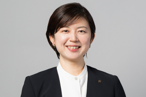 山家 史子